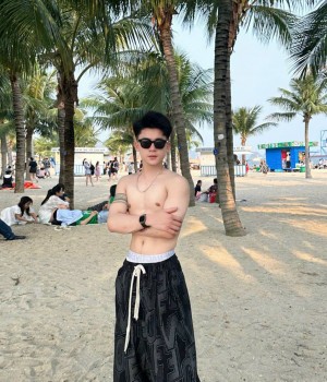 Mr tùng