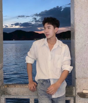 Mr tùng